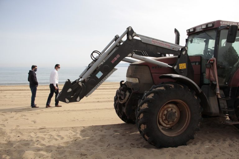 Χανιά: Απομάκρυνση παράνομων κατασκευών από κοινόχρηστες παραλίες