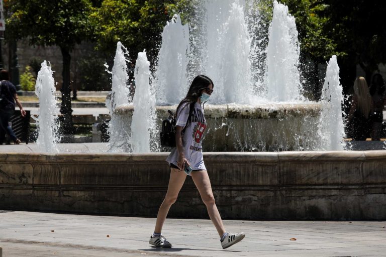 Πολύ υψηλές θερμοκρασίες, αλλά και βροχές στα βόρεια – Νέα επέλαση καύσωνα από Τετάρτη