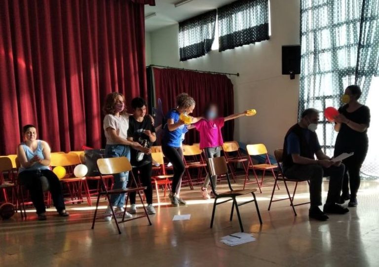 Οι «Αγγέλοι της Χαράς» φτερουγίζουν στα ΚΔΑΠ ΜΕΑ του Δήμου Λαρισαίων