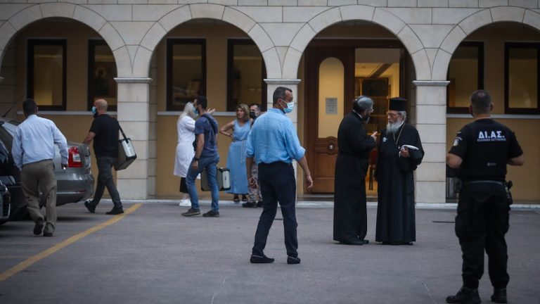 Εκτός κινδύνου οι Μητροπολίτες Άρτης και Δρυϊνουπόλεως