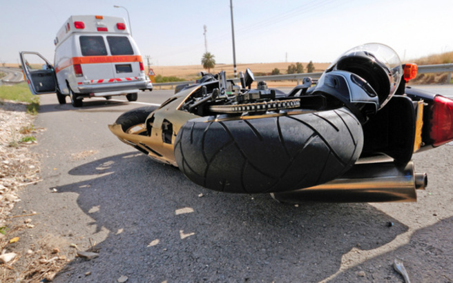 Νεκροί δύο επιβαίνοντες μοτοσικλέτας που συγκρούστηκε με ΙΧ στην Αλεξάνδρεια Ημαθίας