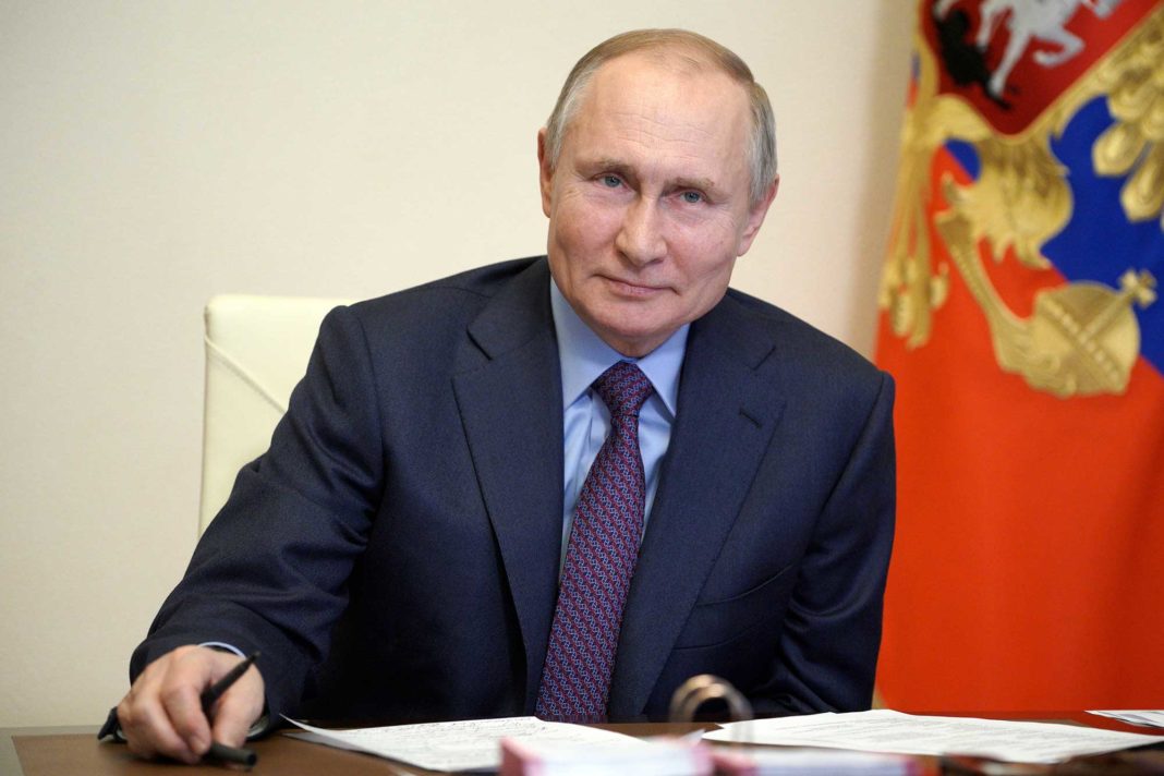 putin-geniki-xamogelo-1068x712