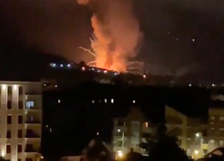 Σερβία: Αλλεπάλληλες εκρήξεις σε εργοστάσιο πυρομαχικών