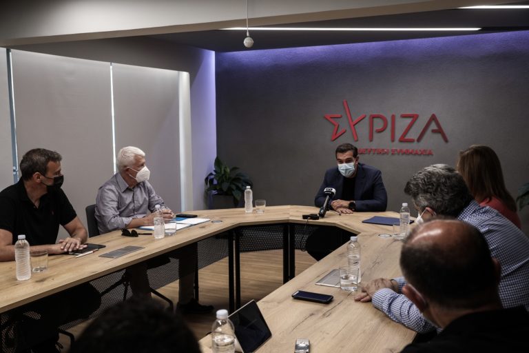 Α. Τσίπρας-ΑΔΕΔΥ:  ενόψει της 24ωρης γενικής απεργίας για το εργασιακό νομοσχέδιο
