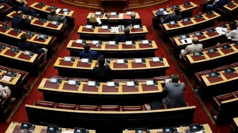 Βουλή: Ένα βήμα πιο κοντά στην καθιέρωση Παγκόσμιας Ημέρας Ελληνικής Γλώσσας και Ημέρας Απόδημου Ελληνισμού