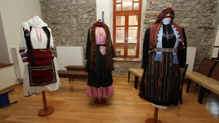 Καβάλα – «Ελευθέρια 2021»: Έκθεση με τις παραδοσιακές ενδυμασίες του ΛΕΚ