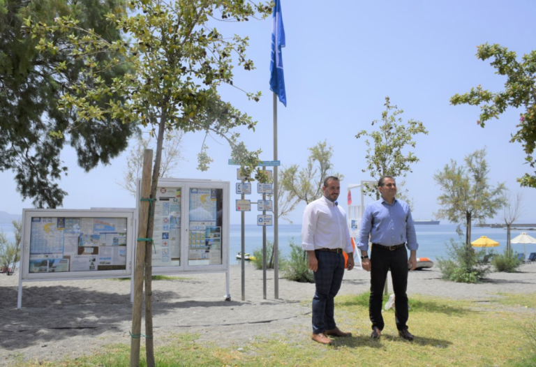 Αναρτήθηκαν 4 Γαλάζιες Σημαίες στις παραλίες του Δήμου Καλαμάτας