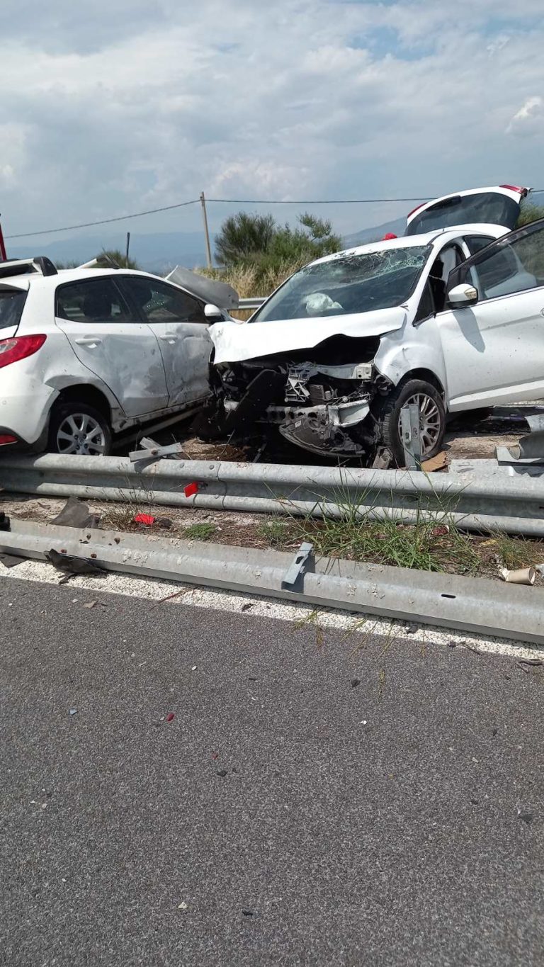 Ουρές χιλιομέτρων λόγω τροχαίου στον κόμβο του Κιλελέρ στην εθνική οδό Αθηνών – Θεσσαλονίκης