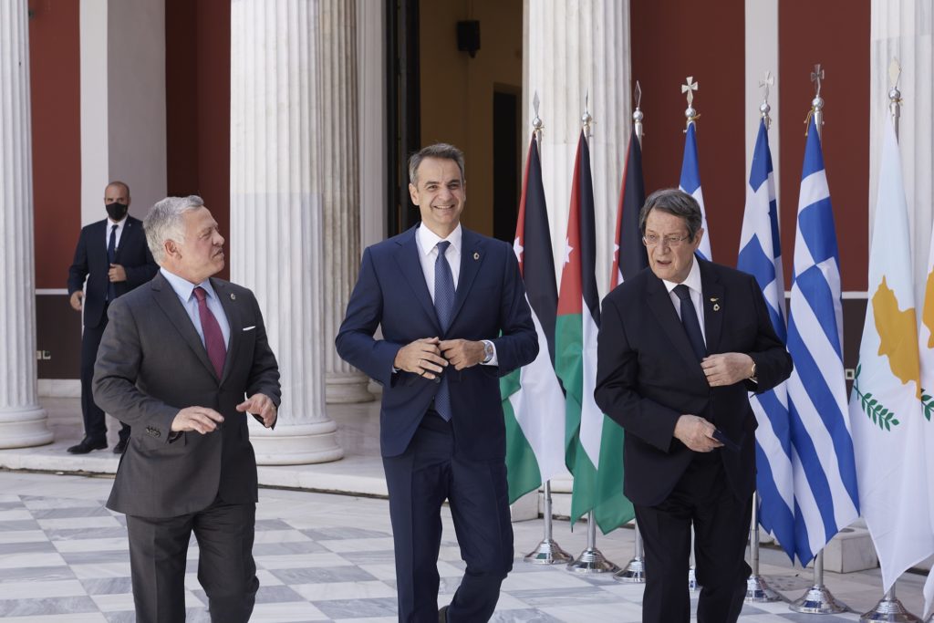 Νέες διπλωματικές πρωτοβουλίες Αθήνας – Λευκωσίας έναντι της τουρκικής παραβατικότητας