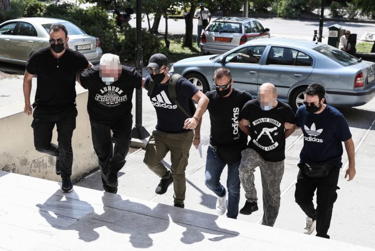 Κακοποίηση 19χρονης: Έρευνες για κύκλωμα σεξουαλικής εκμετάλλευσης (video)