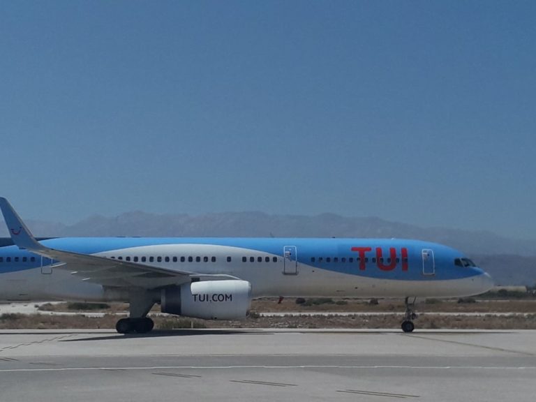 Χανιά: Στο αεροδρόμιο “Δασκαλογιάννης” οι πρώτες πτήσεις της TUI από τη Μ. Βρετανία