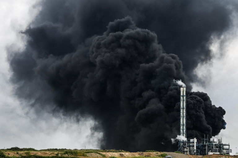 Γερμανία: Δύο νεκροί, 31 τραυματίες και 5 αγνοούμενοι από την έκρηξη στη μονάδα επεξεργασίας απορριμάτων του Λεβερκούζεν