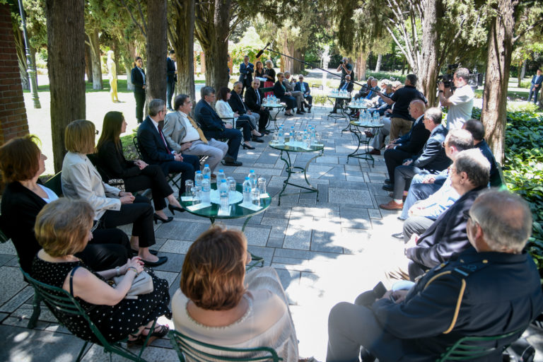 Έκτακτη συνεδρίαση των λοιμωξιολόγων σε εξέλιξη