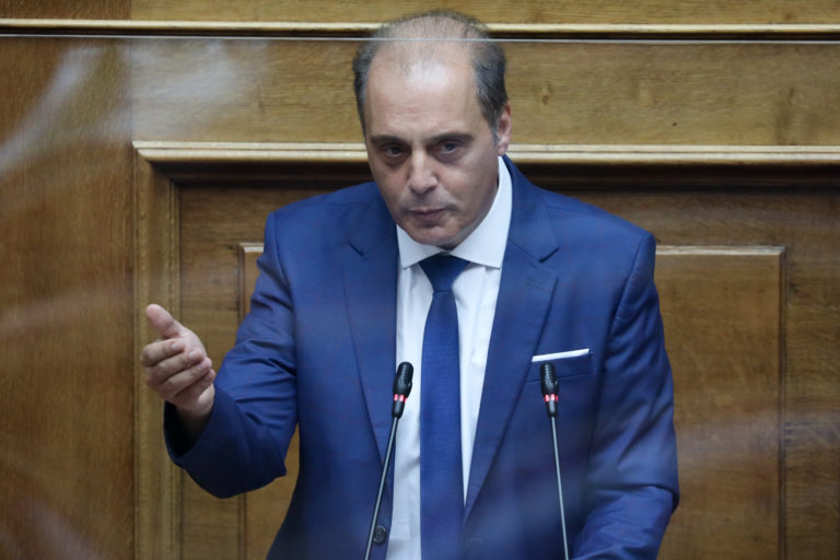 Άρση ασυλίας του Βελόπουλου αποφάσισε η Ολομέλεια της Βουλής