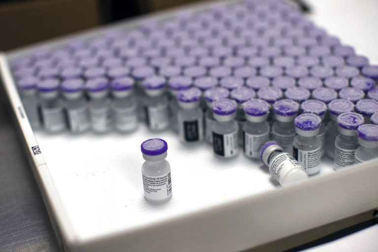 Νέο εμβόλιο για τη μετάλλαξη «Δέλτα» ετοιμάζουν Pfizer και BioNTech