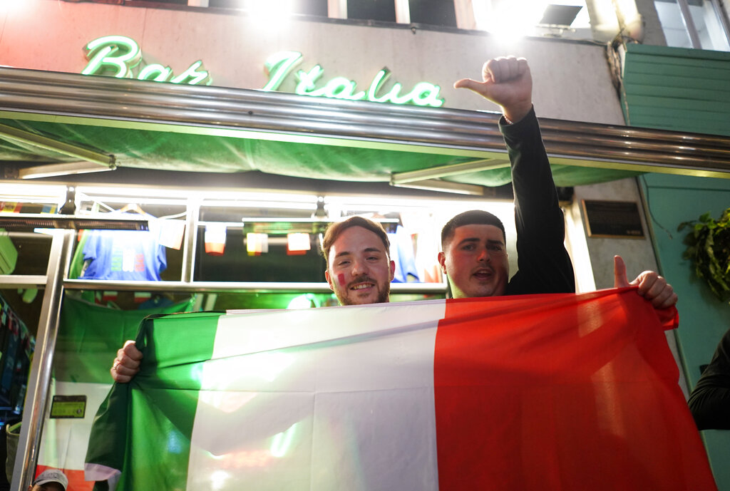 Ιταλία: Περιορισμένες οι δημοτικές γιγαντοοθόνες για τον τελικό του EURO 2020 λόγω κινδύνου διασποράς του κορονοϊού