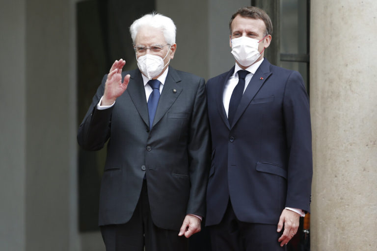 Mattarella – Macron στο Παρίσι: Εγκάρδια συνάντηση με επίκεντρο πανδημία και Αφρική
