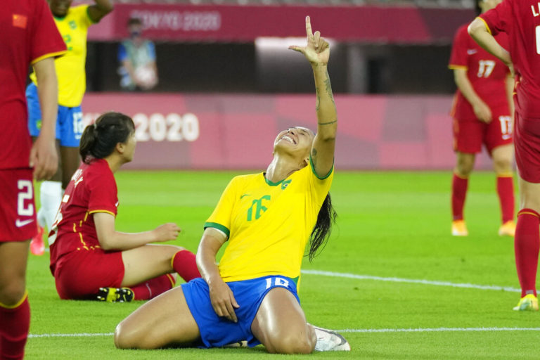 «Έγραψε ιστορία» η Φορμίγκα, πρεμιέρα με νίκη για την Βραζιλία