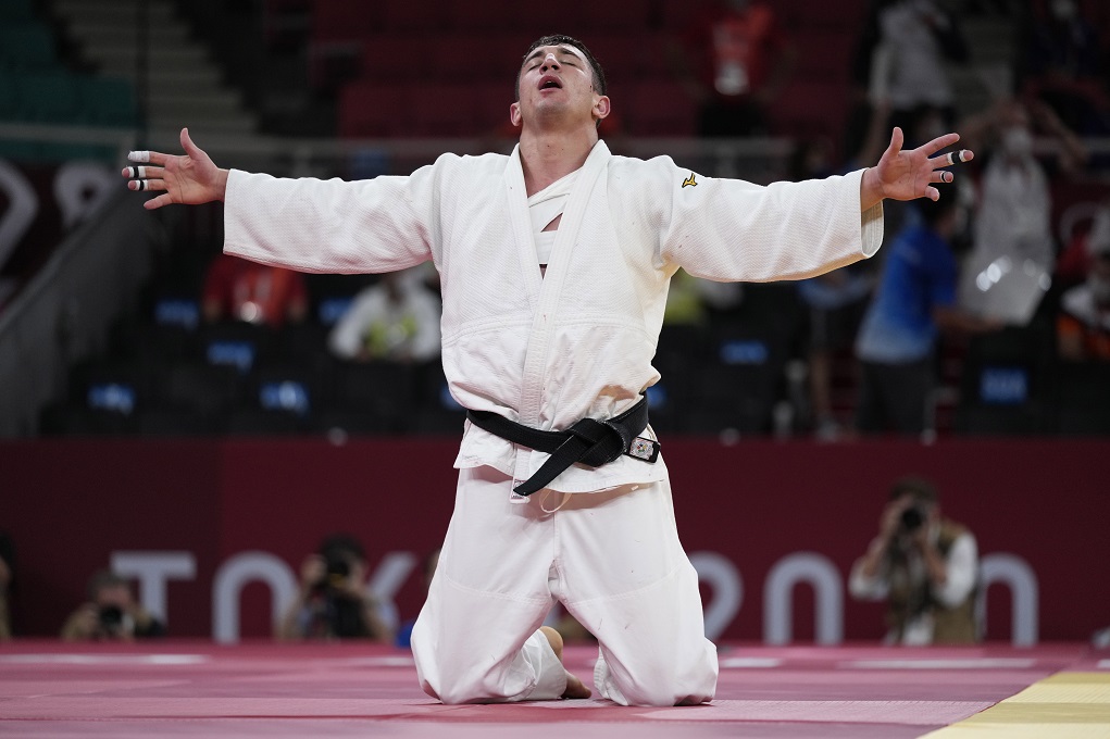 «Χρυσός» Ολυμπιονίκης ο Μπεκάουρι στο τζούντο