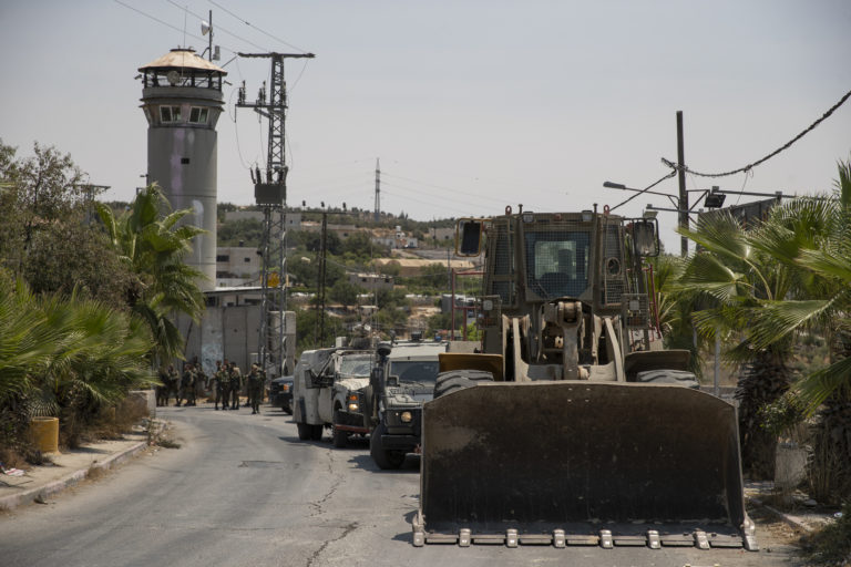 Παλαιστίνη: Συγκρούσεις με τον Ισραηλινό στρατό στη Δυτική Όχθη – Περίπου 270 τραυματίες