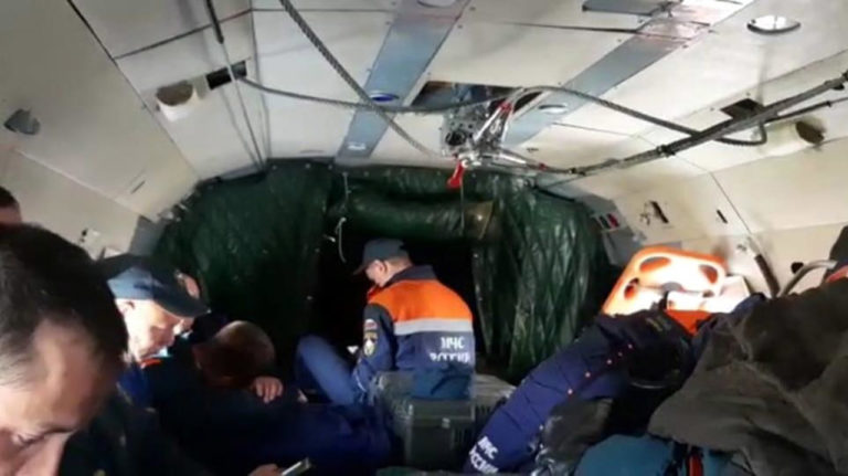 Βίντεο από το σημείο της συντριβής — Νεκροί όλοι οι επιβαίνοντες στο Αντόνοφ που έπεσε στην Καμτσάτκα