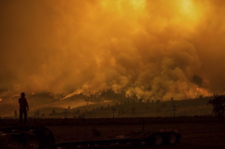 Mεγάλες πυρκαγιές σε Καλιφόρνια και Σιβηρία – Πλημμύρες στην Κίνα