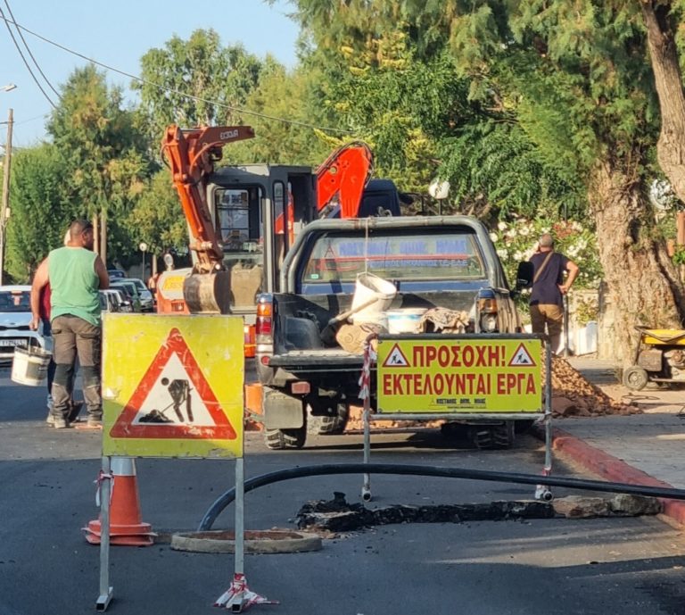 Χίος: Διαμαρτυρία επαγγελματιών Καρφά για βλάβη στο δίκτυο αποχέτευσης