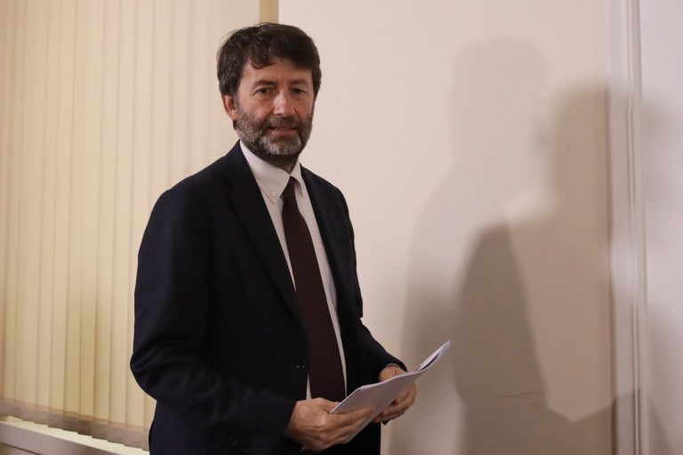 Ο Ιταλός Υπουργός Πολιτισμού στην ΕΡΤ: Παγκοσμίως ελκυστική μια ιταλο-ελληνική αλληλοσύνδεση των πέτρινων θεάτρων