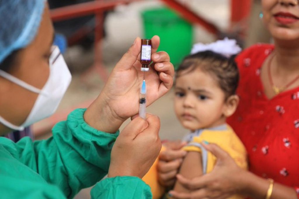 ΠΟΥ-UNICEF: Ανεμβολίαστα 23 εκατ. παιδιά – «Καταιγίδα» με ιλαρά και άλλες μεταδοτικές ασθένειες