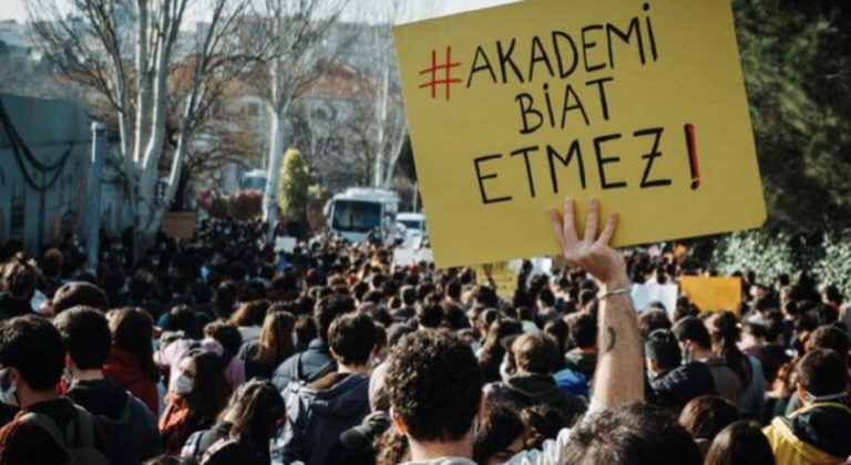 Ο Ερντογάν έπαψε τον πρύτανη που «διόρισε» παρακάμπτοντας τη Σύγκλητο