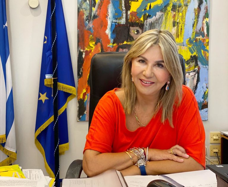 Νέο μικρό ασθενοφόρο και υπηρεσίες τηλεϊατρικής στη Σκόπελο