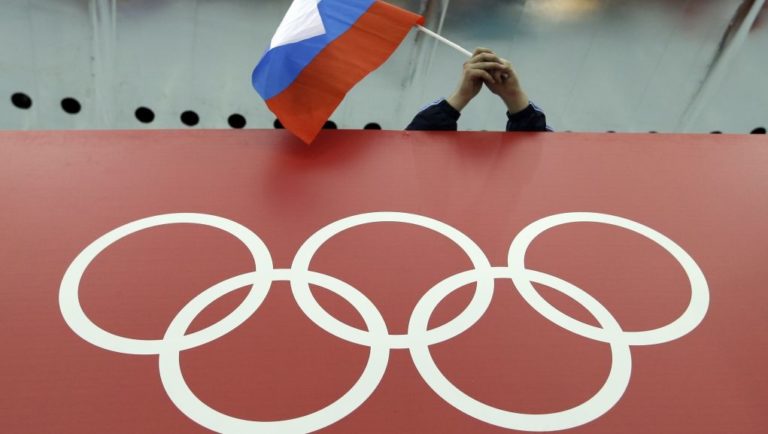 Γιατί οι Ρώσοι αγωνίζονται ως «ROC» και δίχως τη σημαία της χώρας
