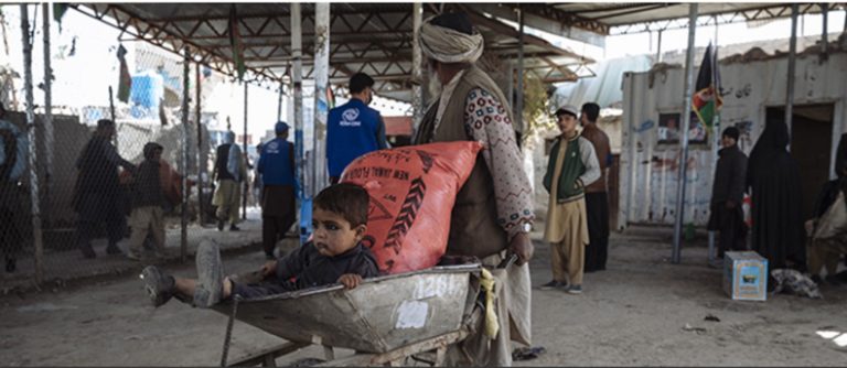 Χ. Μοχίμπ: Οι Ταλιμπάν υποκινούν νέο κύμα Αφγανών προσφύγων προς Ευρώπη