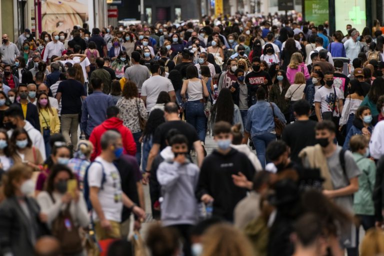 Αυξημένος ο κίνδυνος ψυχικών διαταραχών ακόμη κι έναν χρόνο μετά από λοίμωξη Covid-19