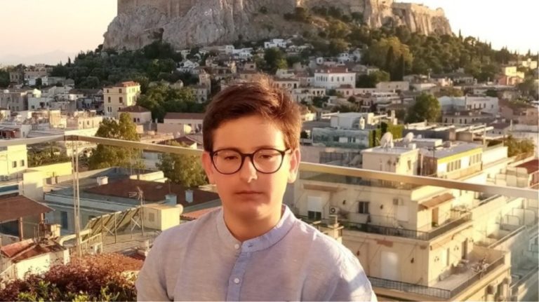 Δημοσθένης Δεσποτίδης, ποιητής ετών 14 στο Πρώτο: Παιδιά να κάνετε το εμβόλιο (audio)