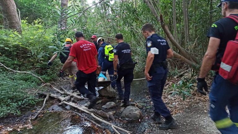 Σητεία: Δύσκολη επιχείρηση διάσωσης 38χρονης Γαλλίδας στο φαράγγι του Ρίχτη