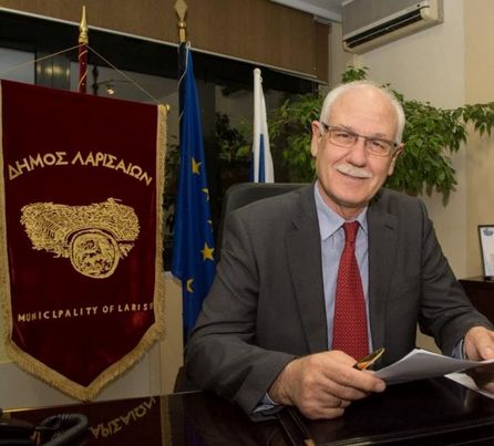 Δήμαρχος Λαρισαίων: Στο τραπέζι νέα μέτρα για την προώθηση των εμβολιασμών