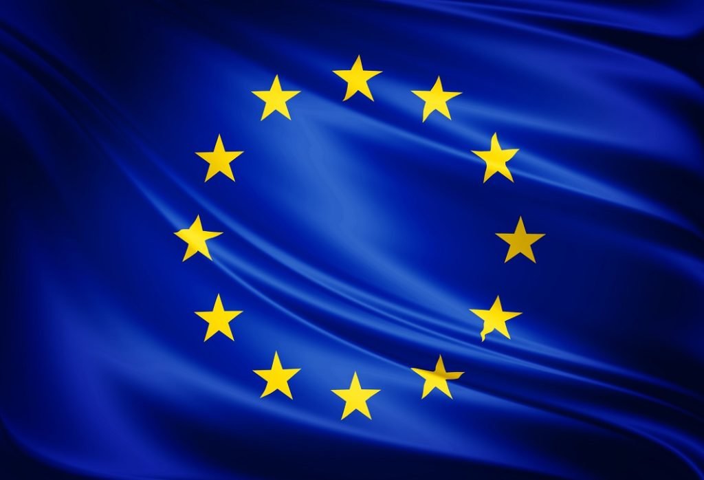 ΕΕ: Να συνδυαστούν άμεσα αναμνηστικές δόσεις εμβολίων και μη φαρμακευτικά μέτρα για την Covid
