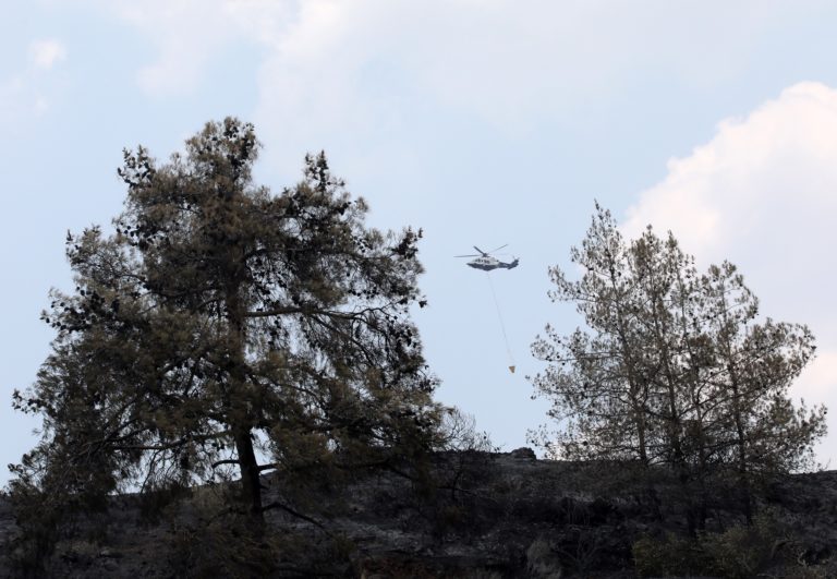 Κύπρος: Νέα φωτιά στην περιοχή Κοτσιάτης έθεσε σε κινητοποίηση την Πυροσβεστική