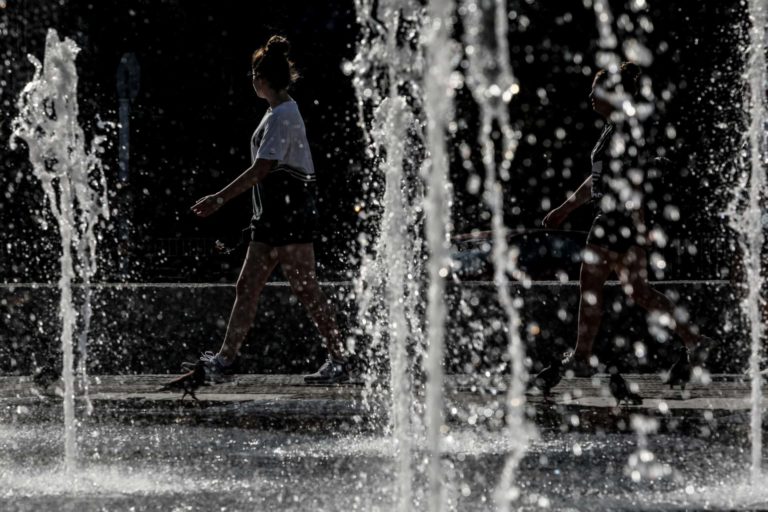 Υποχωρεί ο καύσωνας – Ανάσα μετά τις υψηλές θερμοκρασίες