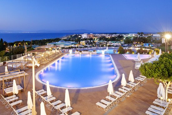 Εντυπωσιακά νούμερα για τον τουρισμό στην Κρήτη – Πληρότητες ως 90% τον Απρίλιο – Έτοιμες 500.000 κλίνες για μια νέα χρονιά ρεκόρ