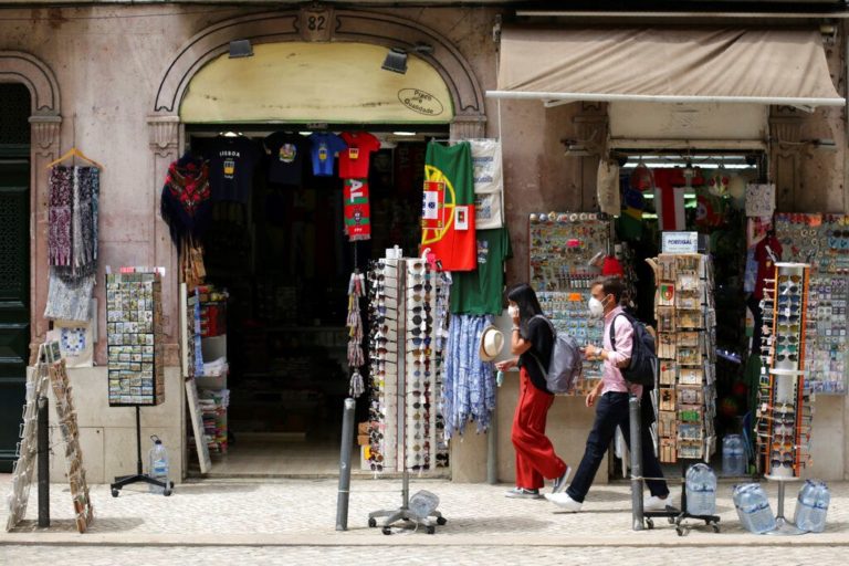 Ανεβαίνει επικίνδυνα ο αριθμός των νέων κρουσμάτων στην Πορτογαλία (video)