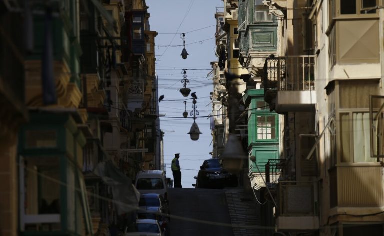 H Μάλτα βάζει «μπλόκο» στους ανεμβολίαστους επισκέπτες από την Τετάρτη