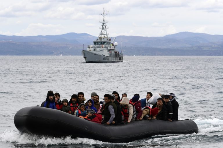 Επιχείρηση διάσωσης μεταναστών στη Λέσβο – Διασώθηκαν 10 άτομα αγνοούνται τρία