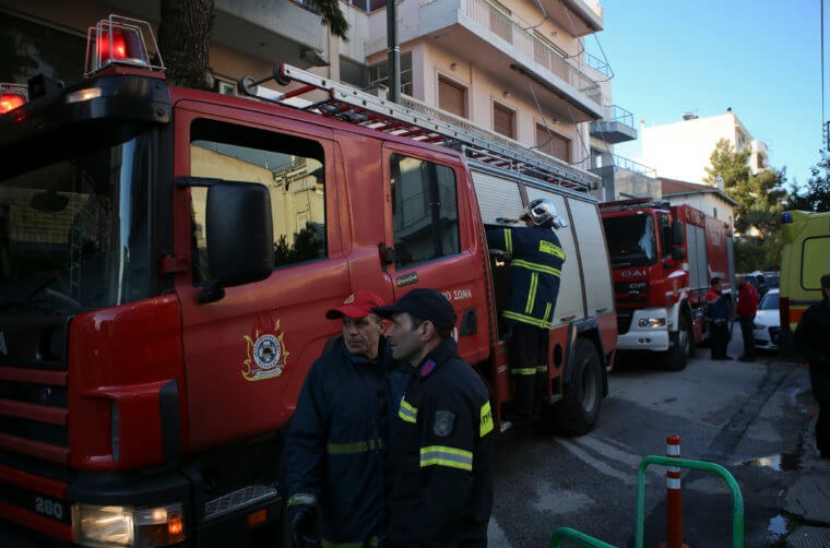 Υπό πλήρη έλεγχο η φωτιά σε διαμέρισμα στην Καλαμαριά