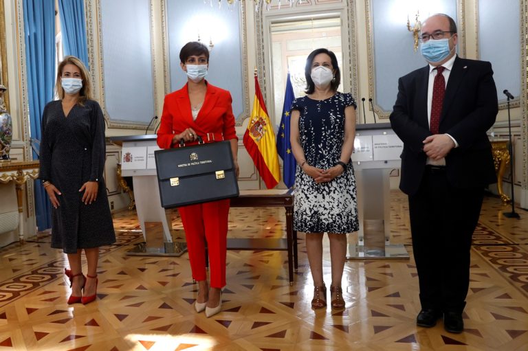 Ισπανία: Ορκίστηκε η νέα κυβέρνηση συνεργασίας Σοσιαλιστών & Ουνίδας Ποδέμος – Πλειοψηφούν οι γυναίκες υπουργοί