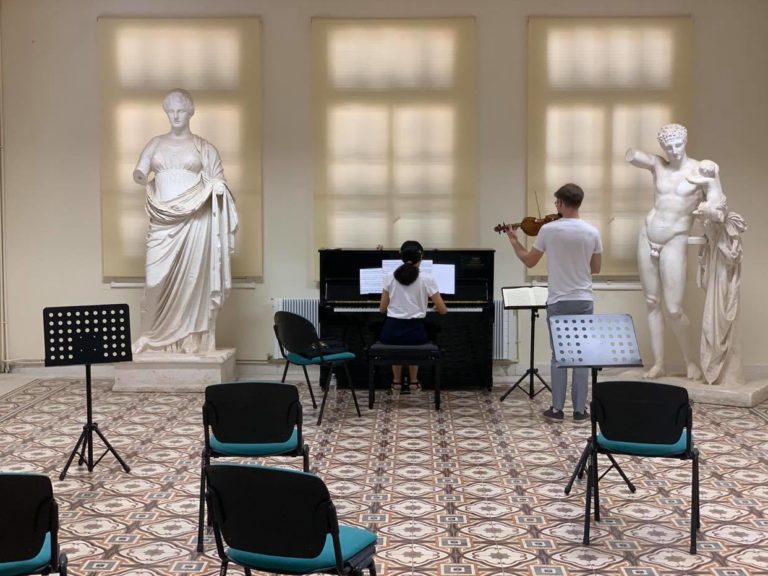 Δέκα ημέρες με master classes στην 1η Διεθνή Θερινή Μουσική Ακαδημία – Το ERTnews.gr ταξίδεψε στις Σπέτσες (video)