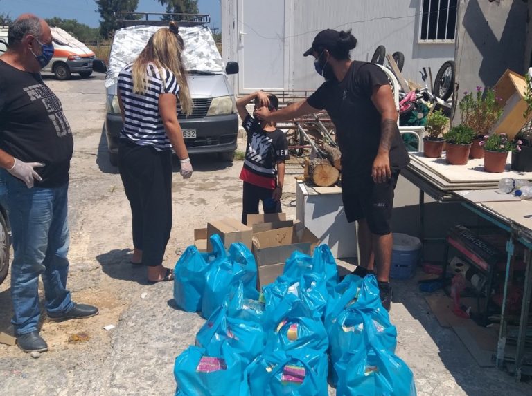 Παροχή στήριξης στην κοινότητα των Ρομά από τον Δήμο Χανίων