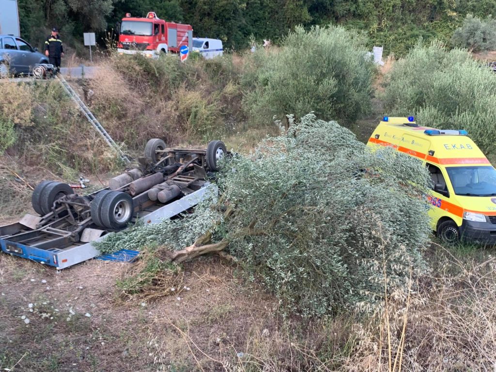 Αγρίνιο: Νεκρός οδηγός μετά από ανατροπή οχήματος