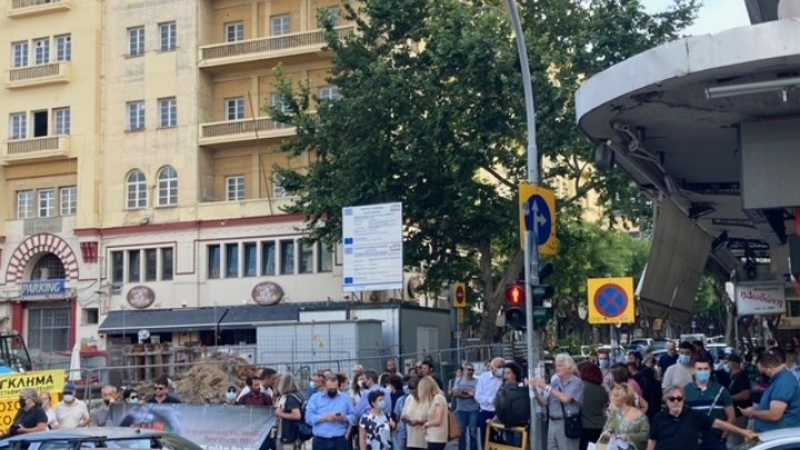 Διαμαρτυρία αρχαιολόγων για την απόσπαση των αρχαιοτήτων στον σταθμό Βενιζέλου του Μετρό Θεσσαλονίκης